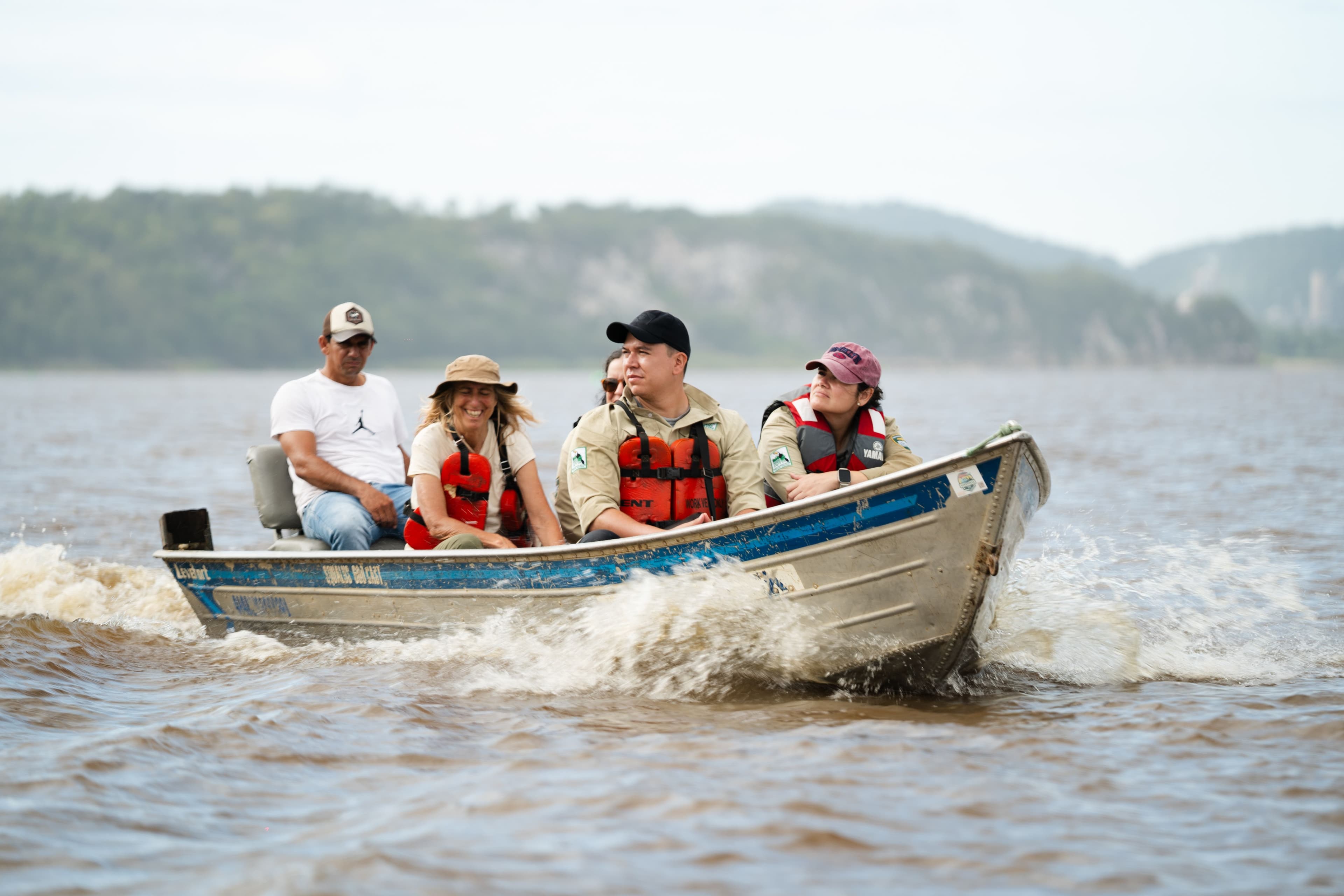 Members of RA & FMB navigating the Apa river, in Paraguay.